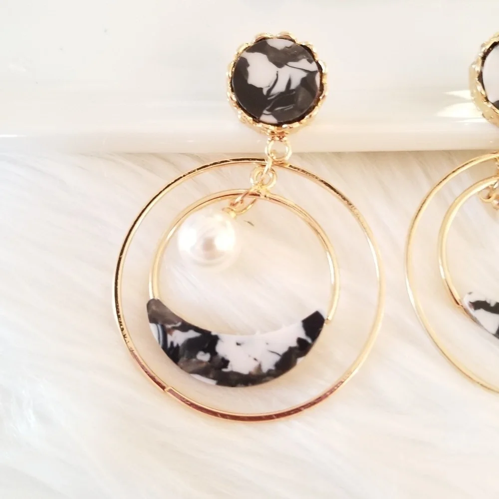 Black hoop stud earrings